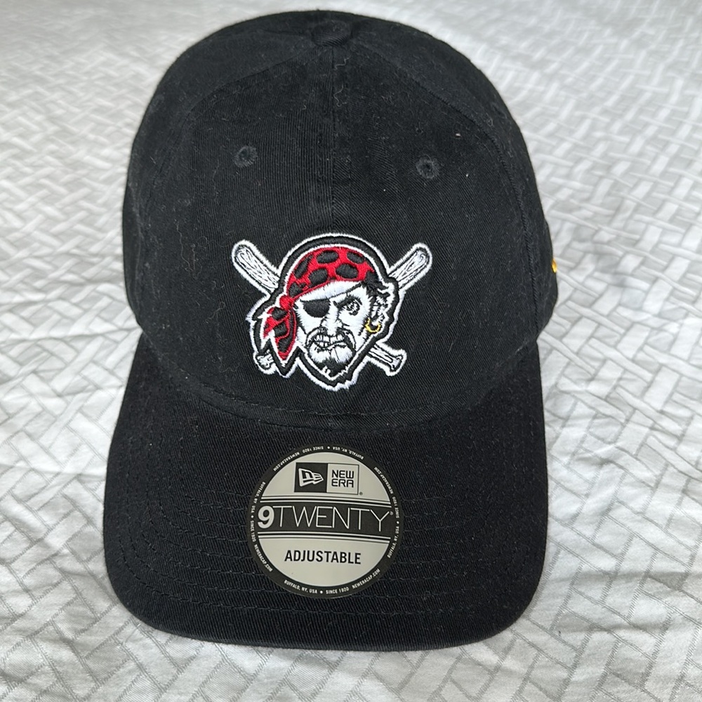 Pittsburgh Pirates Black Adjustable 9Twenty Hat